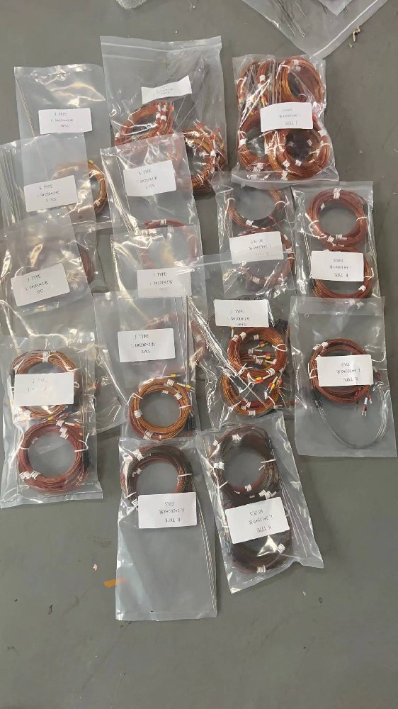 关于高温情形（如凌驾 1000℃）的丈量，，，，，，，热电偶的抗氧化性和热稳固性是怎样包管的？？？？？？