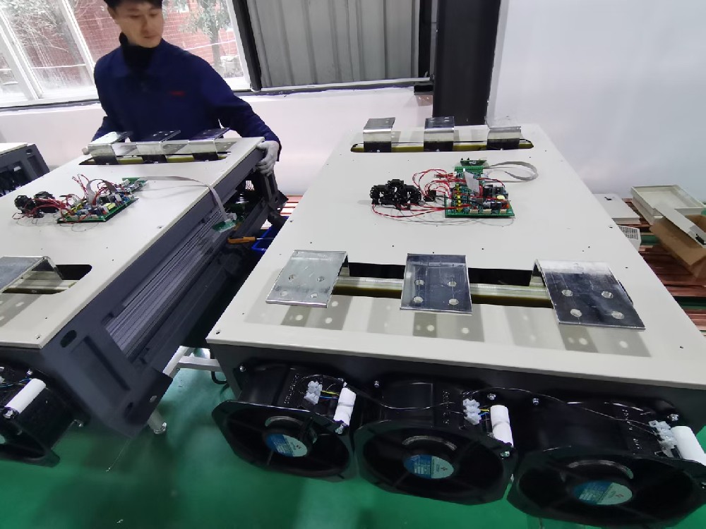 电力调解器在海优势电场的应用中，，，，，，怎样应对湿润、高盐等卑劣情形？？？？？？