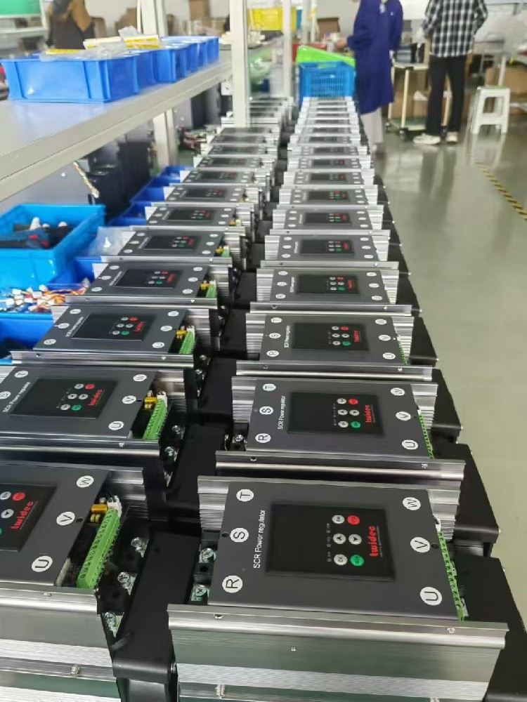 随着物联网装备的普及，，，，，电力调解器怎样与其他物联网装备实现无缝通讯和协同事情？？？？？？？