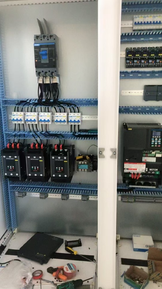 怎样通过电力调解器实现对漫衍式能源资源的聚合与有用使用？？？？？？？